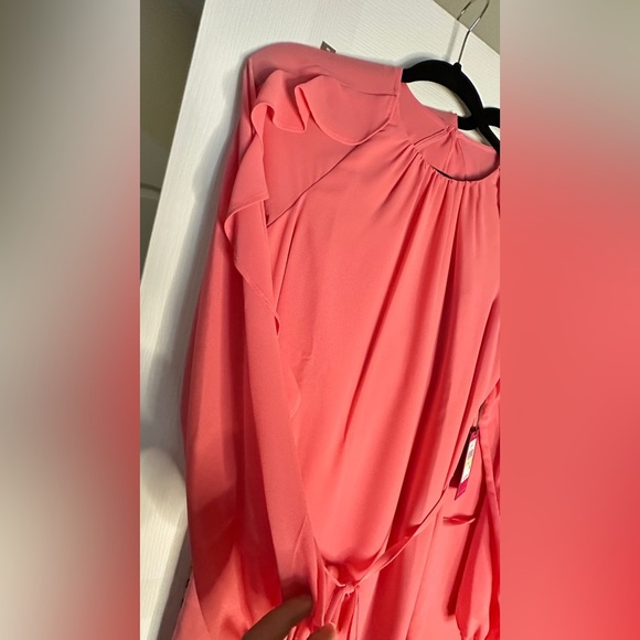 Vince Camuto Dresses & Skirts - Vince Camuto Mini Dress, Coral Size 4